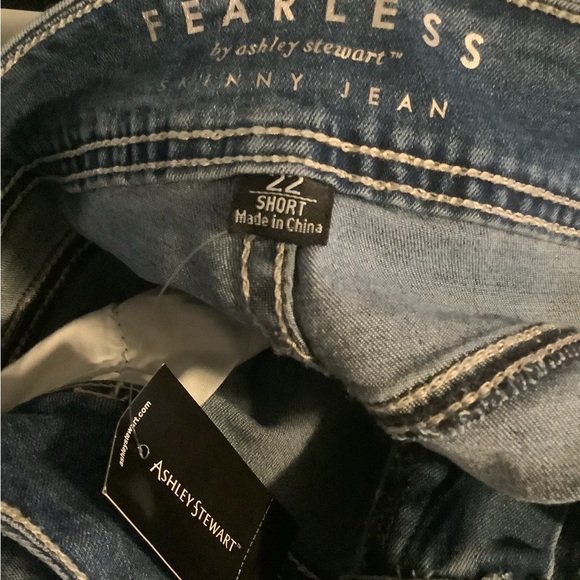 SOLD Stretch skinny high rise jeans Women’s size 22 short - Picture 7 of 7